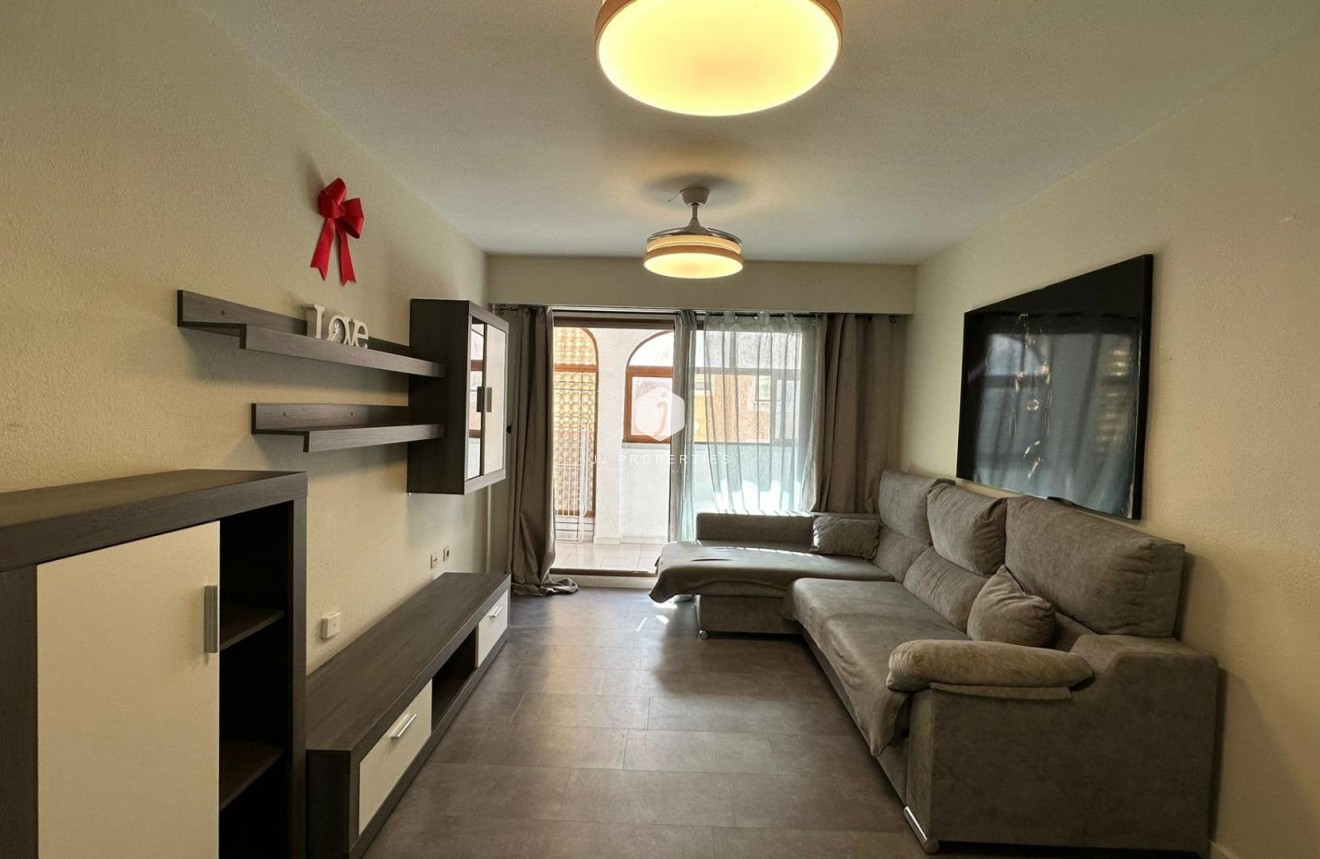 Resale - Apartment / flat -
Torrevieja - Centro