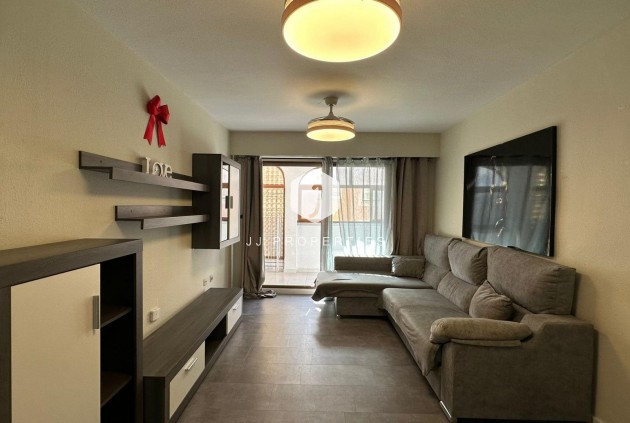 Resale - Apartment / flat -
Torrevieja - Centro