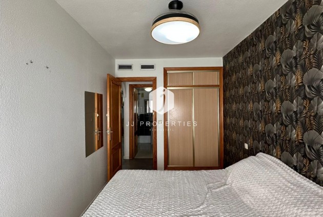 Resale - Apartment / flat -
Torrevieja - Centro