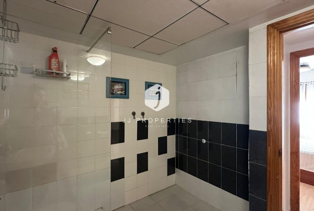 Resale - Apartment / flat -
Torrevieja - Centro