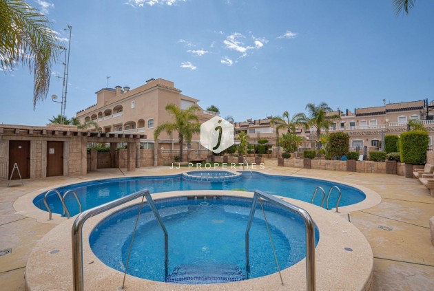 Resale - Chalet -
Orihuela Costa - Los Dolses