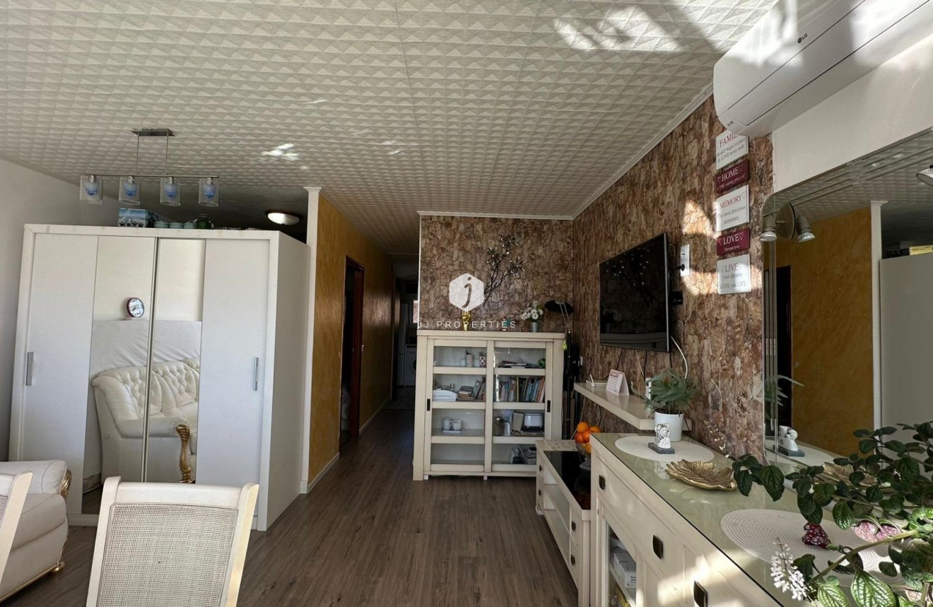 Aus zweiter Hand - Wohnung -
Torrevieja - Centro