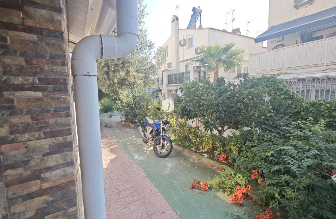 D'occasion - Bungalow -
Torrevieja - Playa del Cura