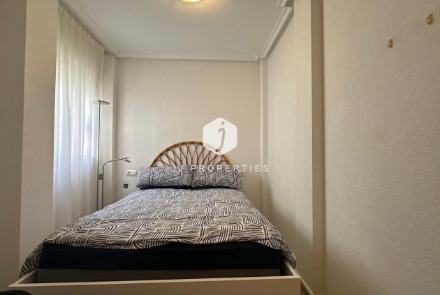 D'occasion - Appartement -
Torrevieja - Estacion de autobuses