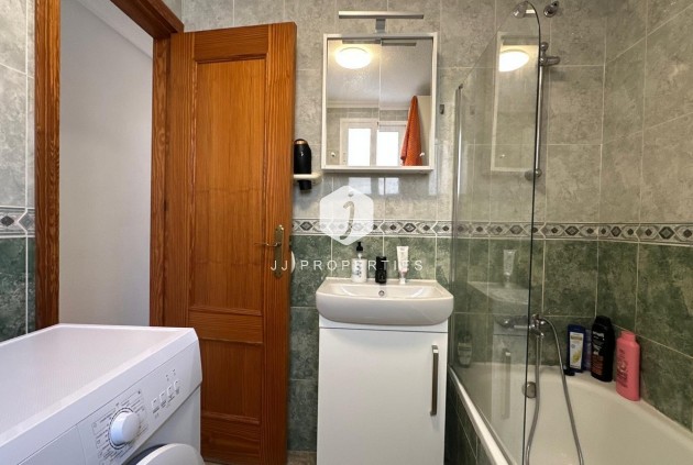 D'occasion - Appartement -
Torrevieja - Estacion de autobuses