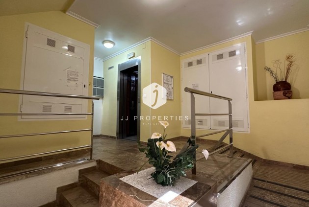 D'occasion - Appartement -
Torrevieja - Estacion de autobuses