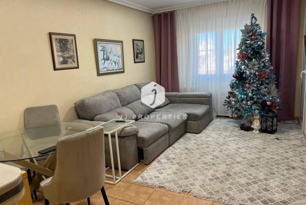 Resale - Apartment / flat -
Torrevieja - aguas nuevas