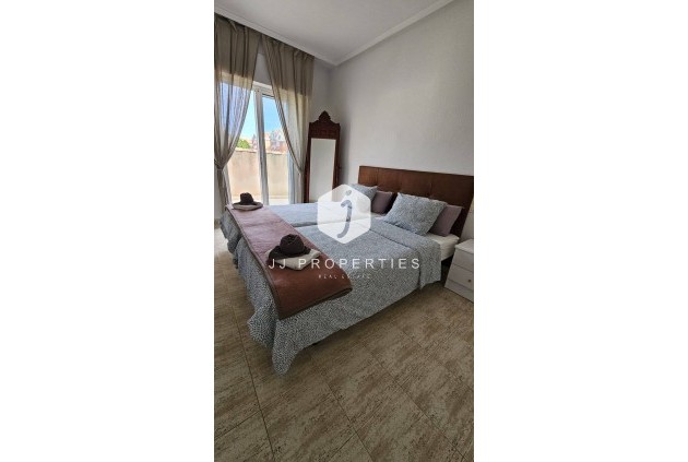 Aus zweiter Hand - Penthouse -
Torrevieja - Acequion