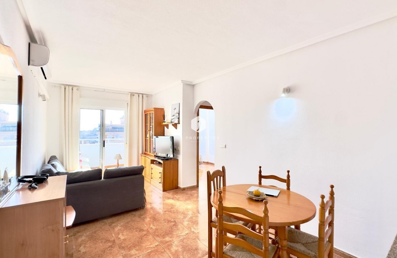 Z drugiej ręki - Mieszkanie w bloku -
Torrevieja - Centro