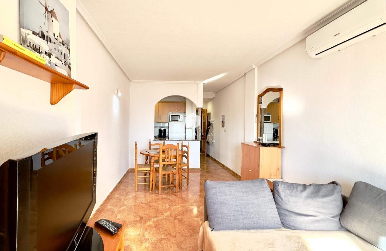 Z drugiej ręki - Mieszkanie w bloku -
Torrevieja - Centro