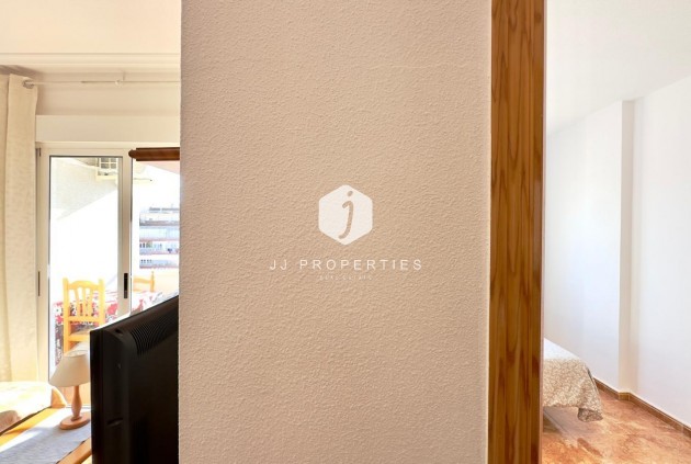 Z drugiej ręki - Mieszkanie w bloku -
Torrevieja - Centro