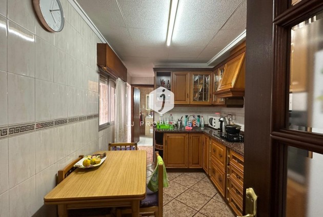 D'occasion - Appartement -
Torrevieja - Estacion de autobuses