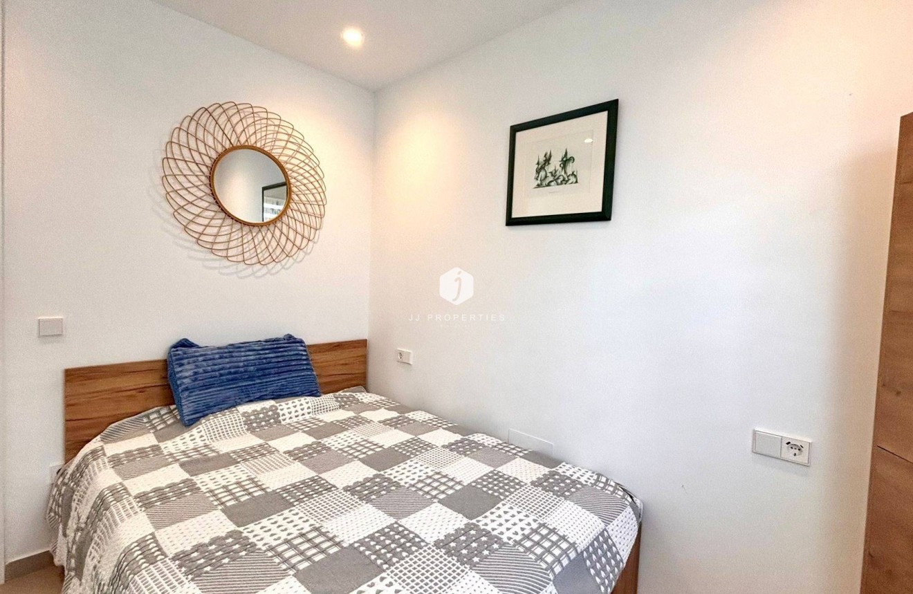 Tweedehands - Villa -
San Miguel de Salinas - Urbanizacion Blue Lagoon