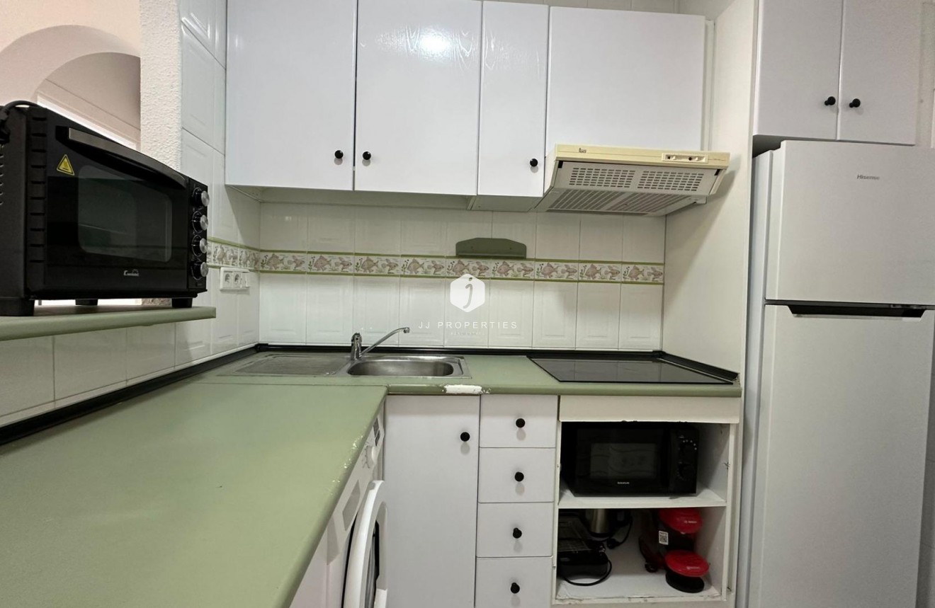 Resale - Bungalow -
Orihuela Costa - Los Almendros-la Florida