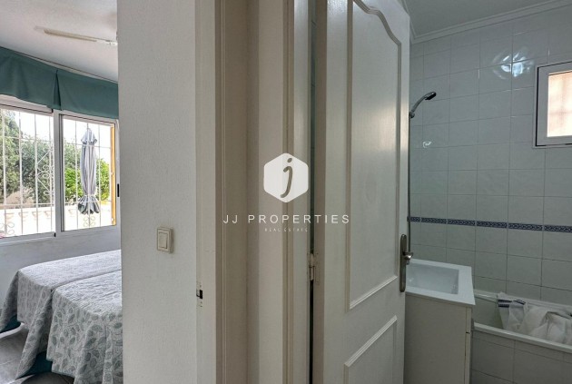 Resale - Bungalow -
Orihuela Costa - Los Almendros-la Florida