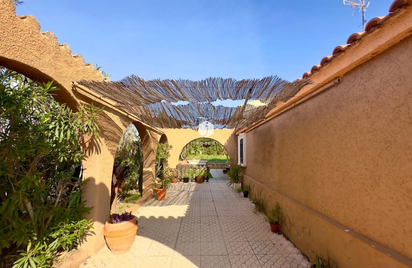 Z drugiej ręki - Villa -
Torrevieja - Torreblanca