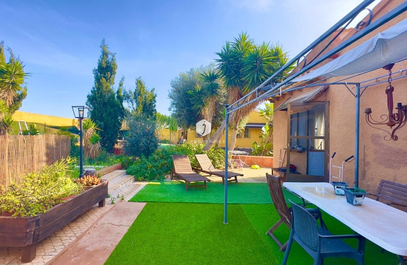 Z drugiej ręki - Villa -
Torrevieja - Torreblanca