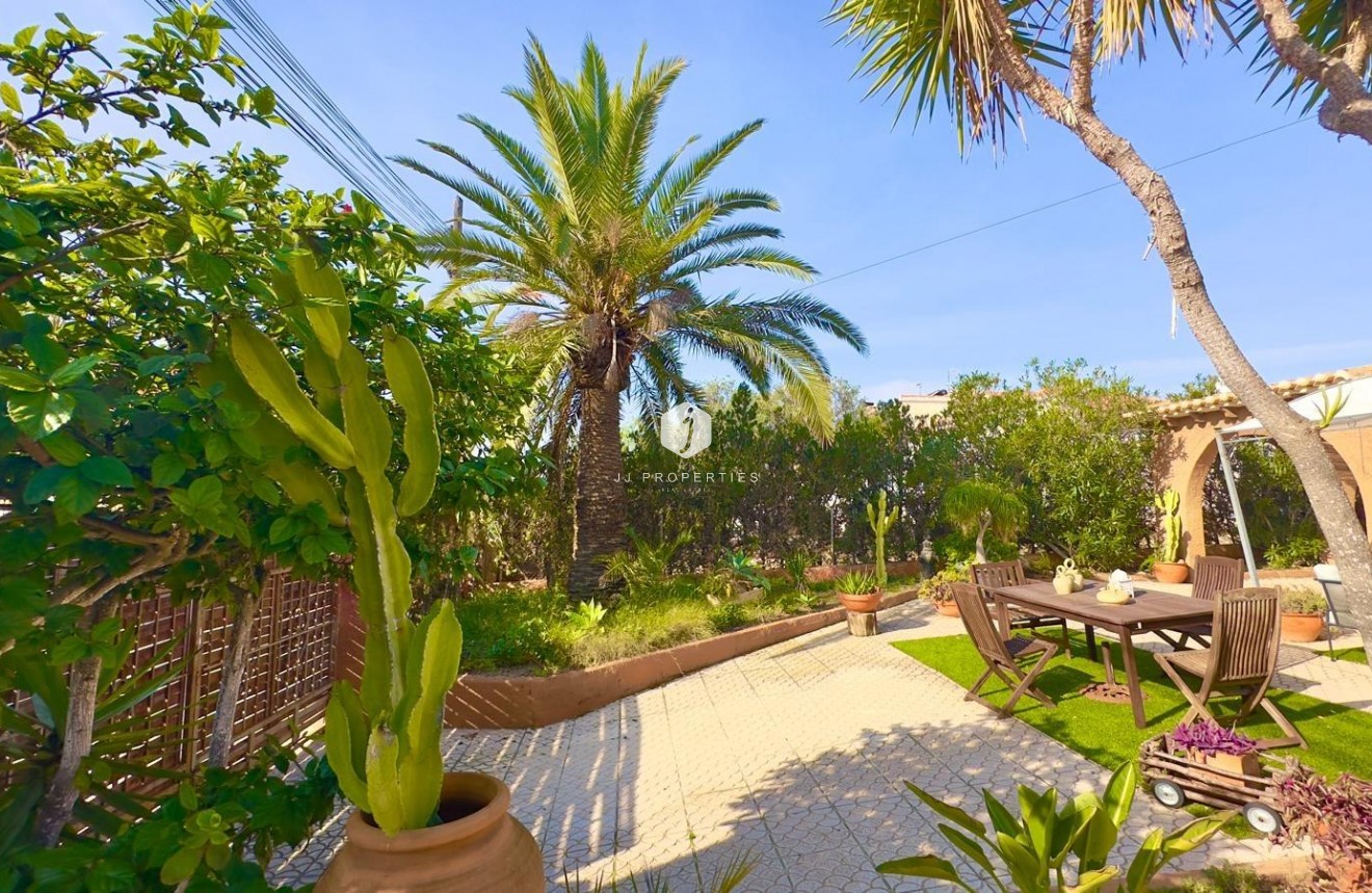 Z drugiej ręki - Villa -
Torrevieja - Torreblanca