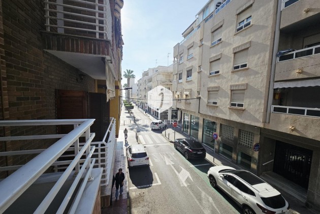 D'occasion - Appartement -
Torrevieja - Estacion de autobuses