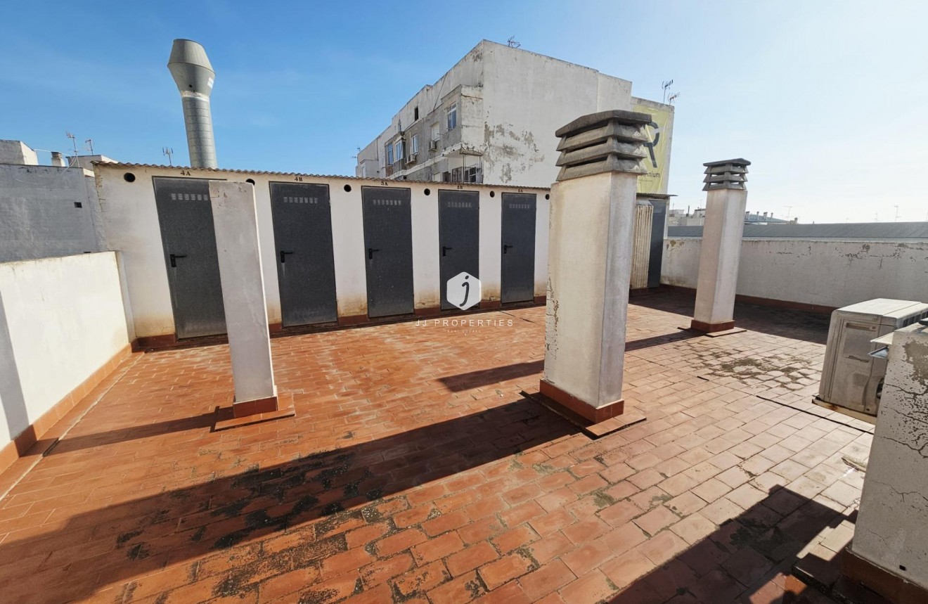 D'occasion - Appartement -
Torrevieja - Estacion de autobuses