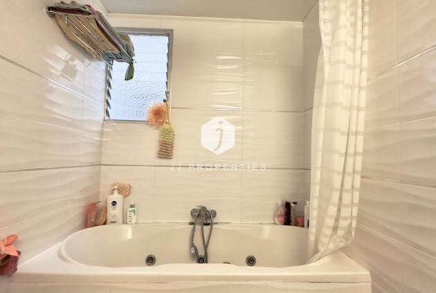 Resale - Apartment / flat -
Torrevieja - Centro