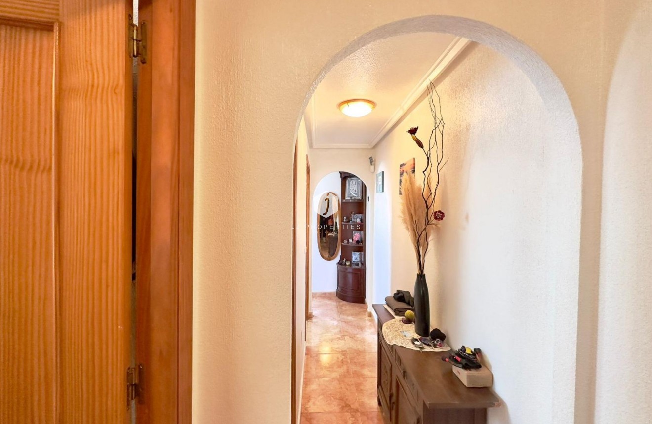 Aus zweiter Hand - Penthouse -
Torrevieja - PARQUE DE LAS NACIONES