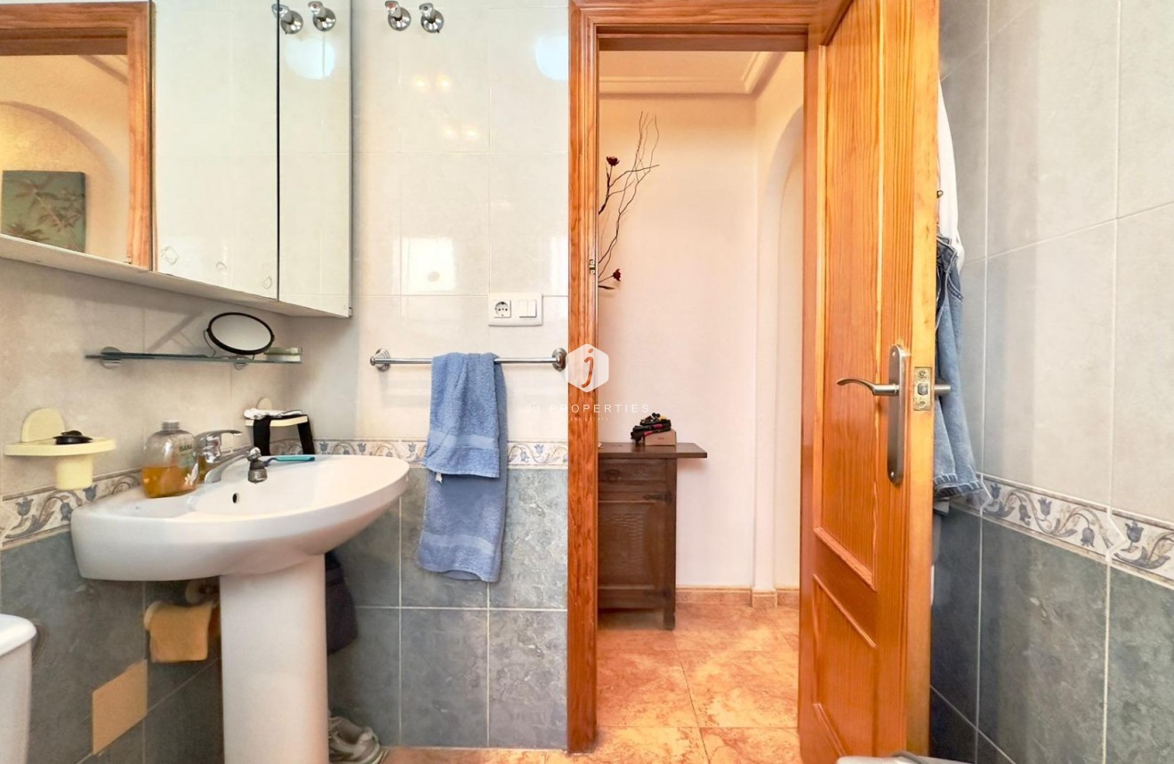 Aus zweiter Hand - Penthouse -
Torrevieja - PARQUE DE LAS NACIONES