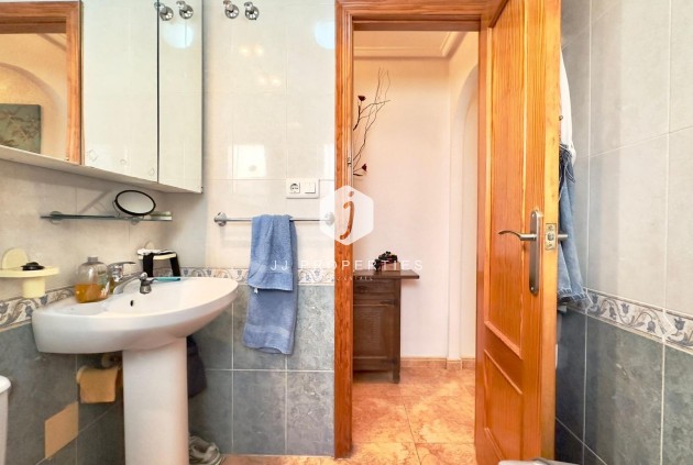 Aus zweiter Hand - Penthouse -
Torrevieja - PARQUE DE LAS NACIONES