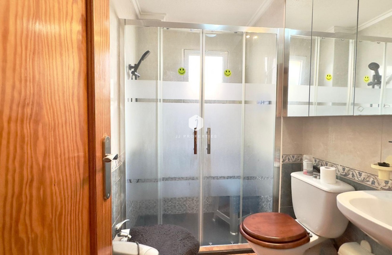 Aus zweiter Hand - Penthouse -
Torrevieja - PARQUE DE LAS NACIONES