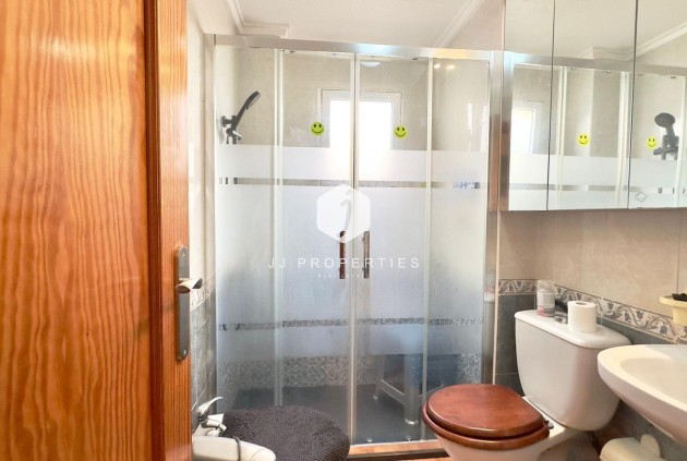 Aus zweiter Hand - Penthouse -
Torrevieja - PARQUE DE LAS NACIONES