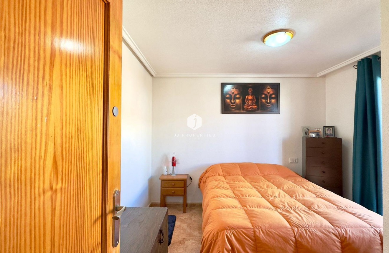 Aus zweiter Hand - Penthouse -
Torrevieja - PARQUE DE LAS NACIONES