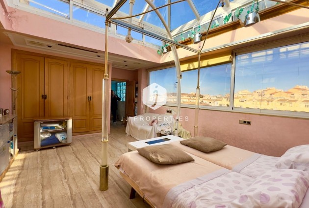 Z drugiej ręki - Daszek -
Torrevieja - Centro