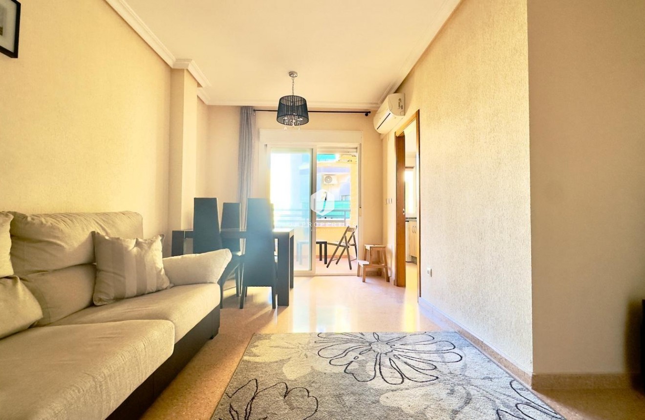 Tweedehands - Appartement / flat -
Torrevieja