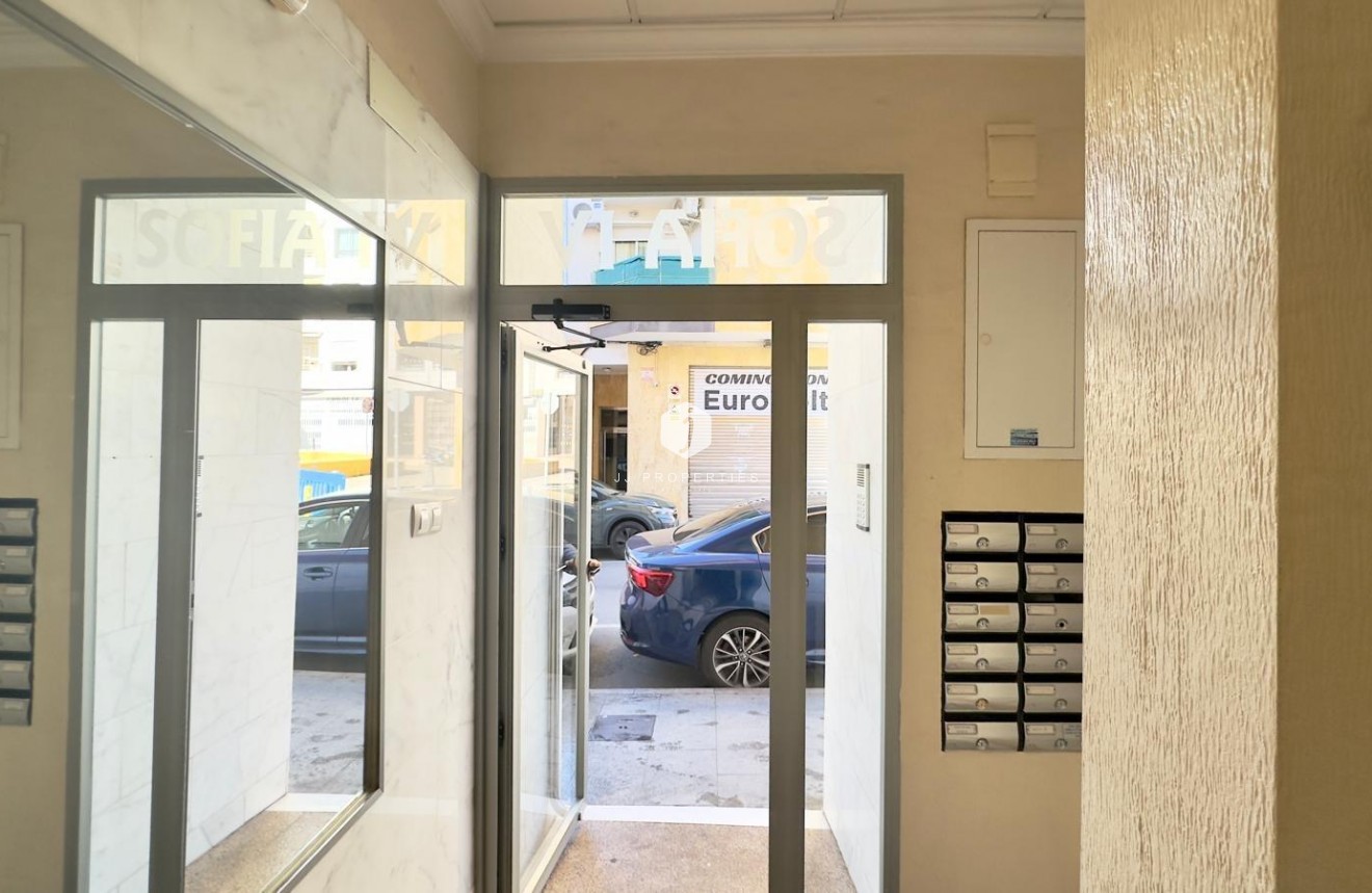 Tweedehands - Appartement / flat -
Torrevieja