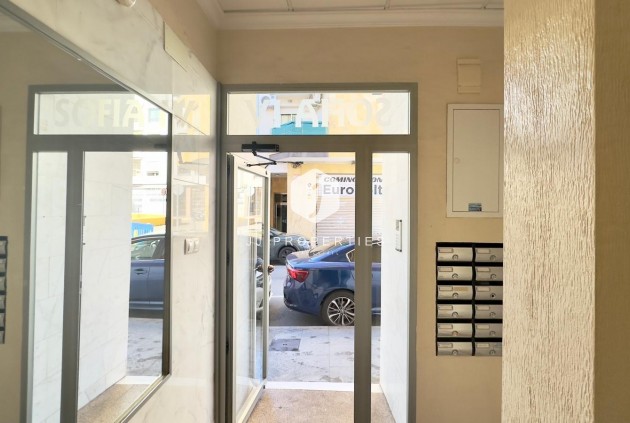 Tweedehands - Appartement / flat -
Torrevieja