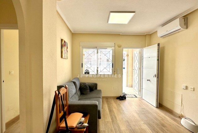 Resale - Bungalow -
Torrevieja - Torreblanca