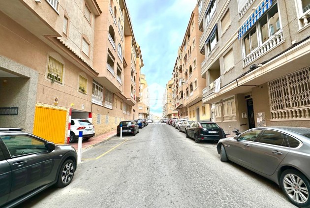 Tweedehands - Appartement / flat -
Torrevieja - Centro