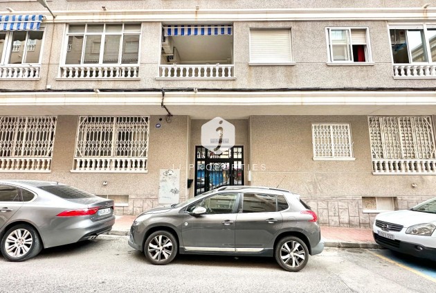 Tweedehands - Appartement / flat -
Torrevieja - Centro