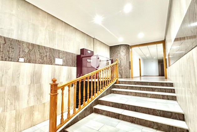 Tweedehands - Appartement / flat -
Torrevieja - Centro