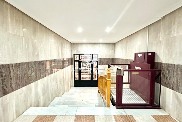 Tweedehands - Appartement / flat -
Torrevieja - Centro