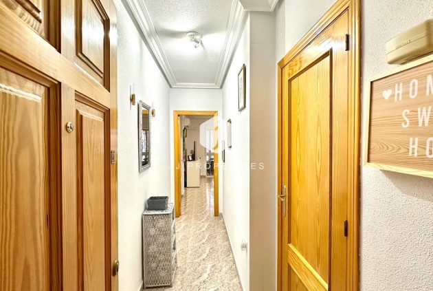 Tweedehands - Appartement / flat -
Torrevieja - Centro