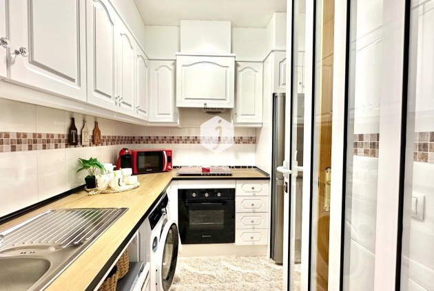 Tweedehands - Appartement / flat -
Torrevieja - Centro