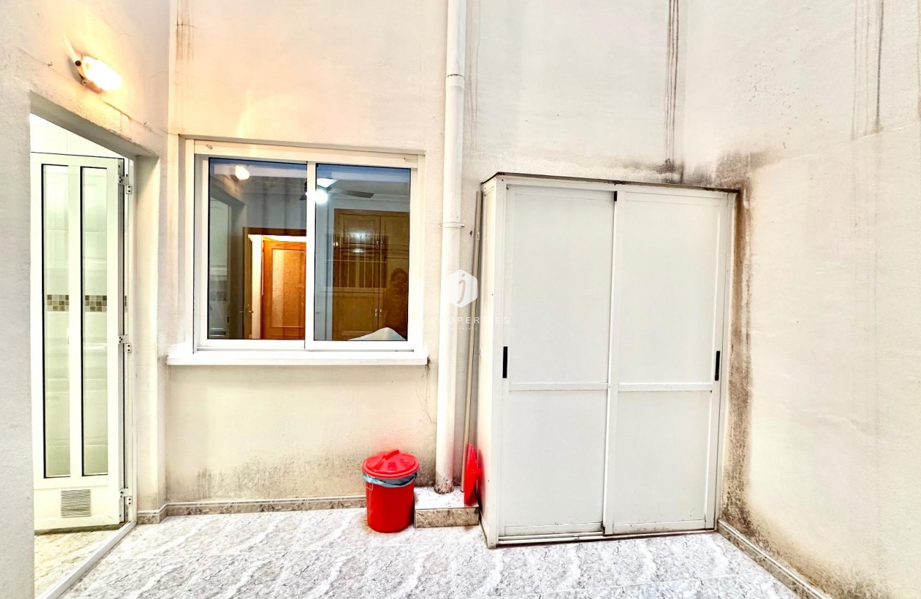 Tweedehands - Appartement / flat -
Torrevieja - Centro