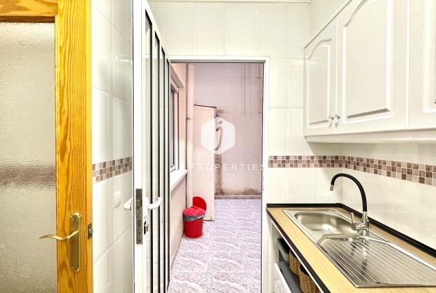 Tweedehands - Appartement / flat -
Torrevieja - Centro