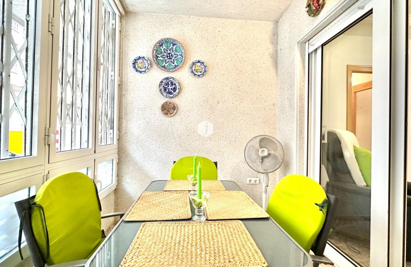 Tweedehands - Appartement / flat -
Torrevieja - Centro