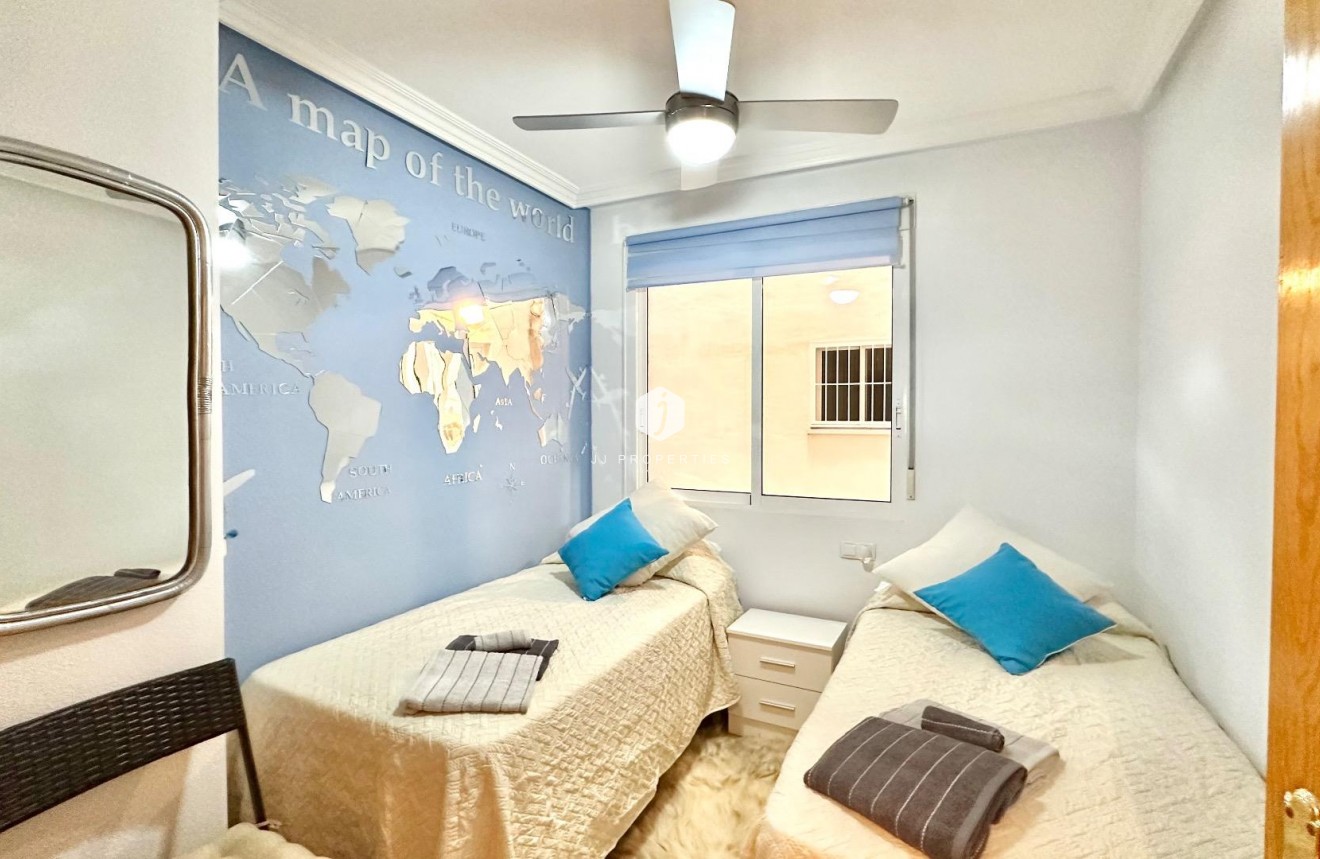 Tweedehands - Appartement / flat -
Torrevieja - Centro