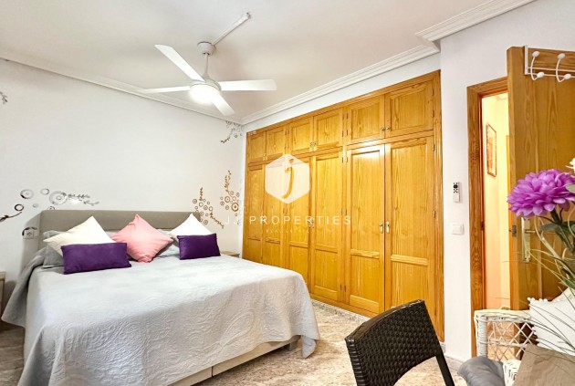 Tweedehands - Appartement / flat -
Torrevieja - Centro