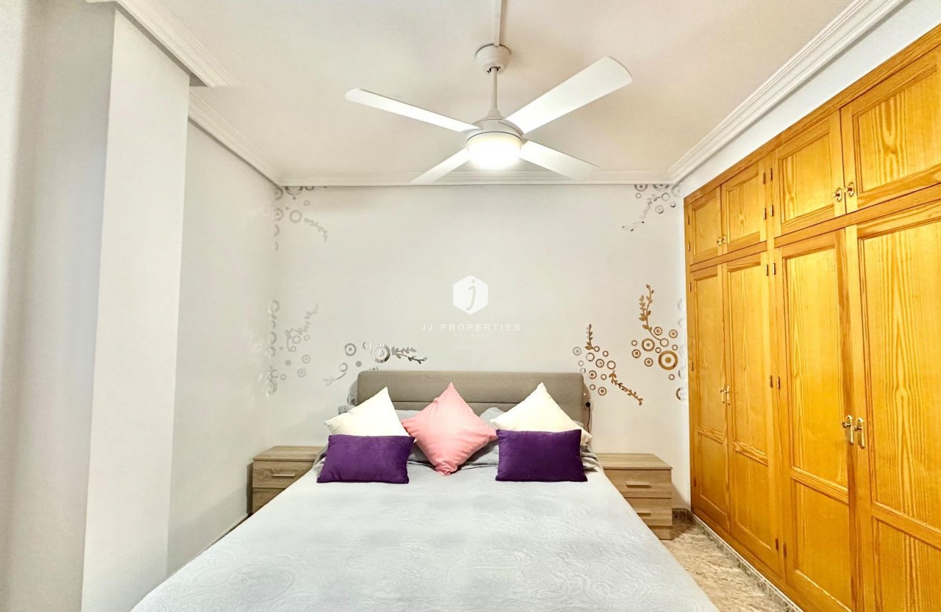 Tweedehands - Appartement / flat -
Torrevieja - Centro