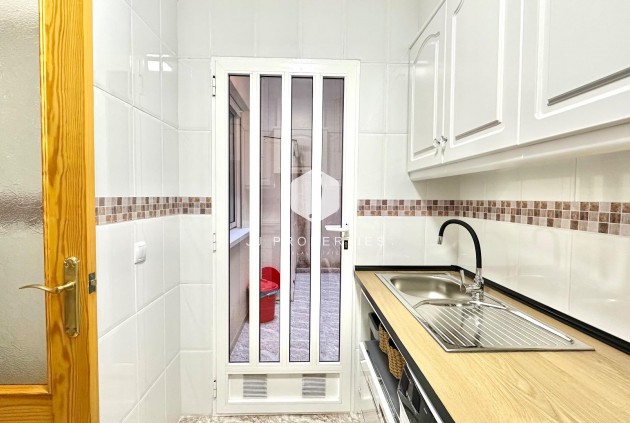 Tweedehands - Appartement / flat -
Torrevieja - Centro