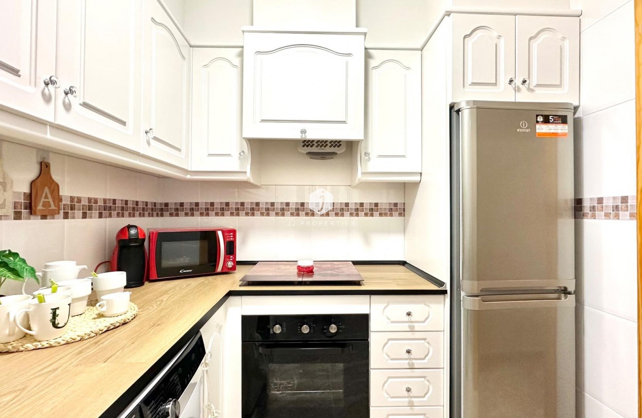 Tweedehands - Appartement / flat -
Torrevieja - Centro